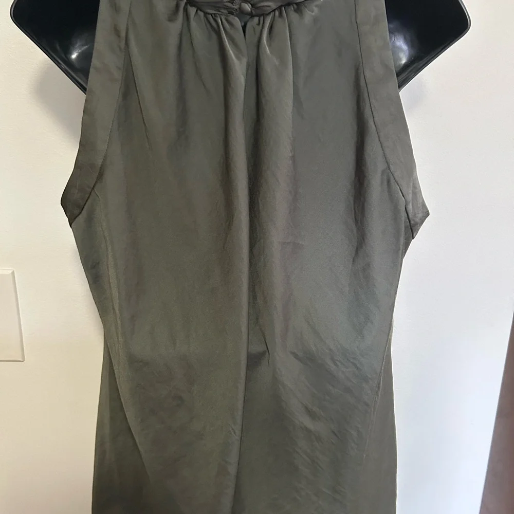 Talbots Dark Olive Sleeveless Blouse Rope Neckline, size 16P - Picture 2 of 6